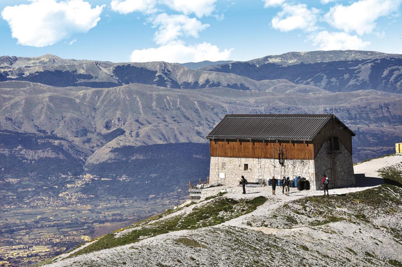 Appartamenti turistici - Aurora Poggio Picenze Esterno foto