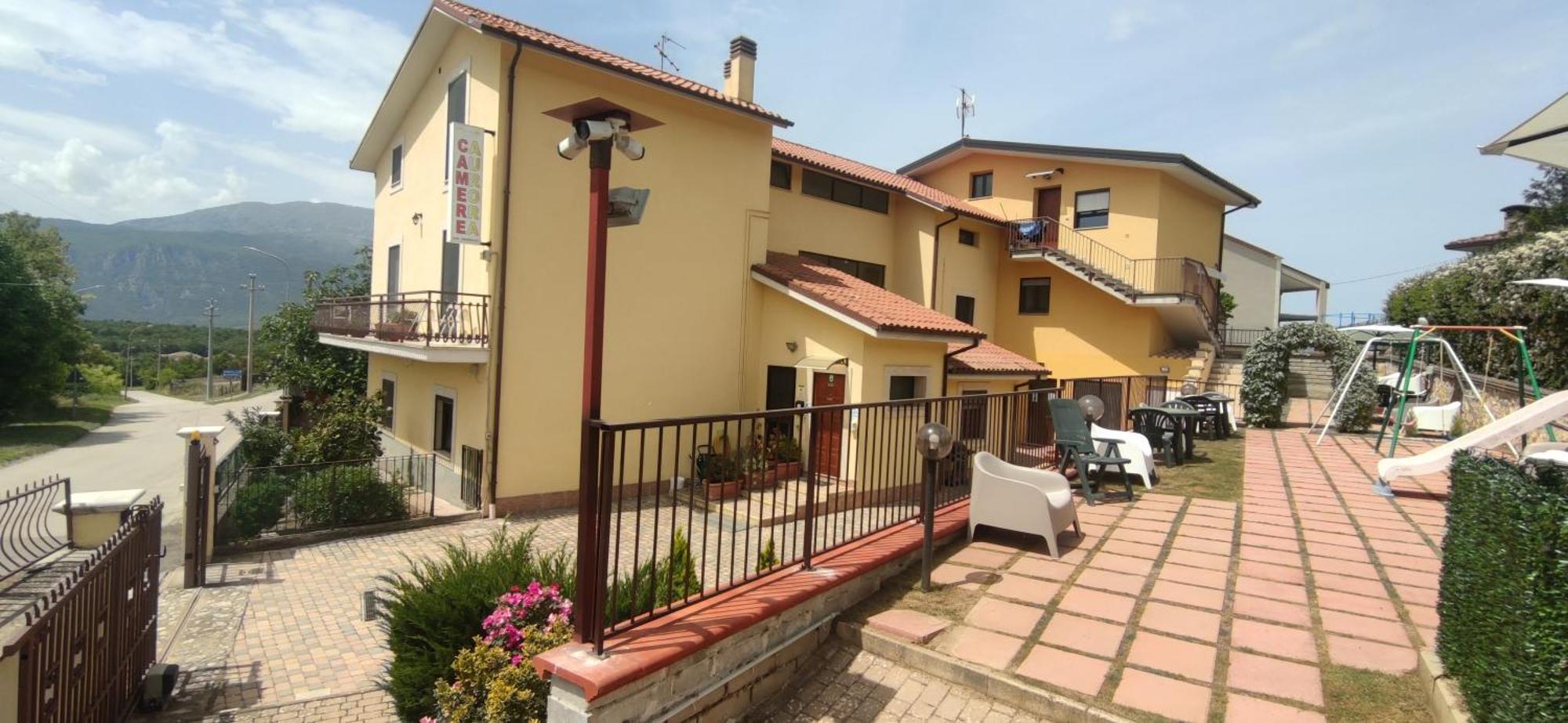 Appartamenti turistici - Aurora Poggio Picenze Esterno foto