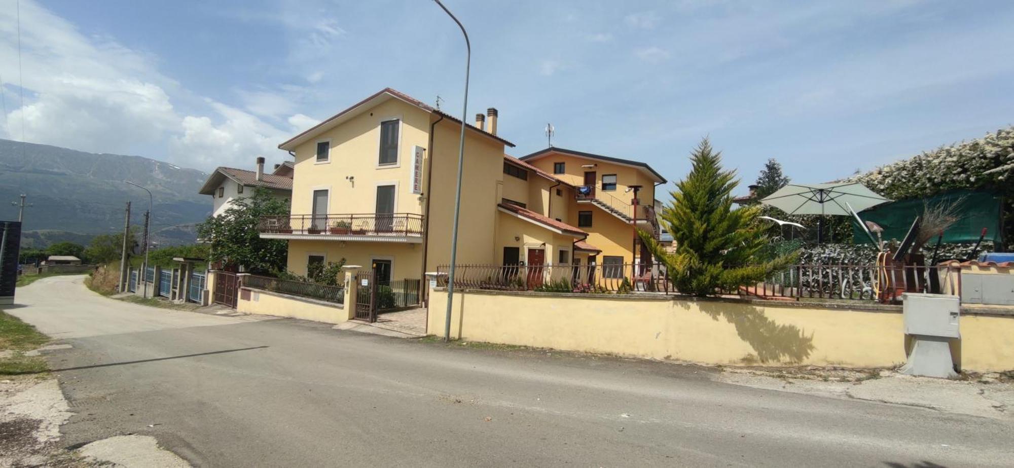 Appartamenti turistici - Aurora Poggio Picenze Esterno foto