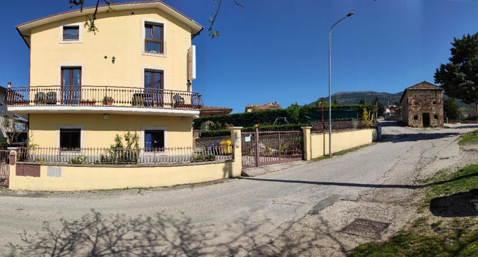 Appartamenti turistici - Aurora Poggio Picenze Esterno foto